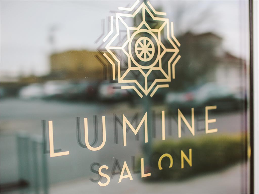 美國Lumine Salon美容美發沙龍店面玻璃防撞貼設計